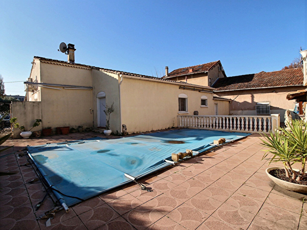Vente par agence immobiliere à Avignon (84000)