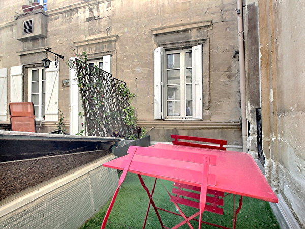 Vente par agence immobiliere à Avignon (84000)