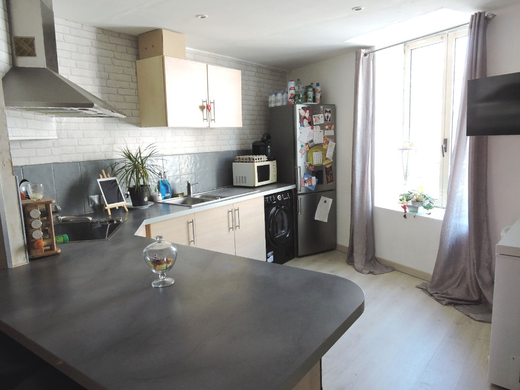 Appartement 2 Chs. + Cave - 69430 BEAUJEU