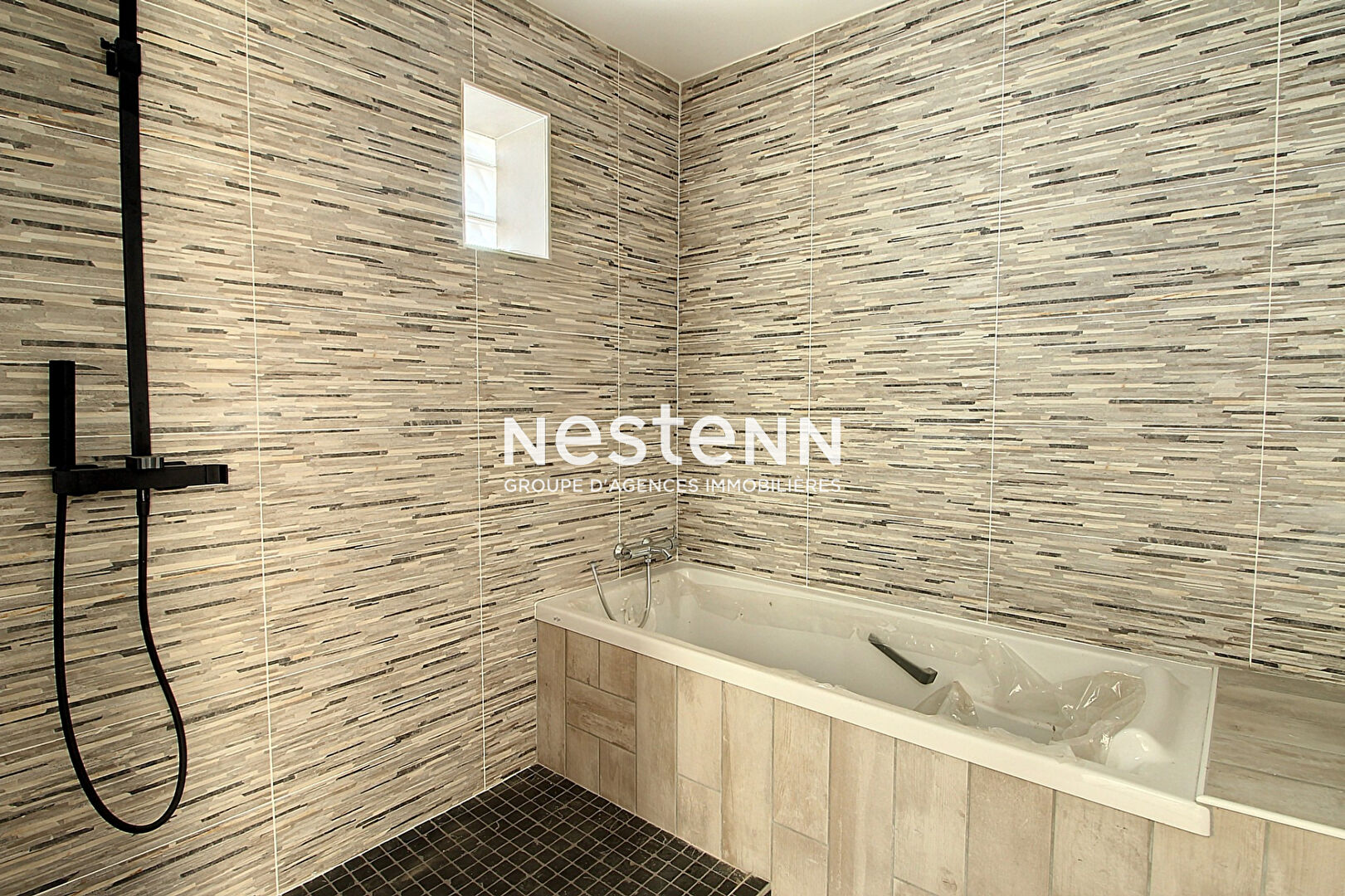 A vendre - Maison neuve 3chs - 155 m2  - Nord 69220 BELLEVILLE EN BEAUJOLAIS