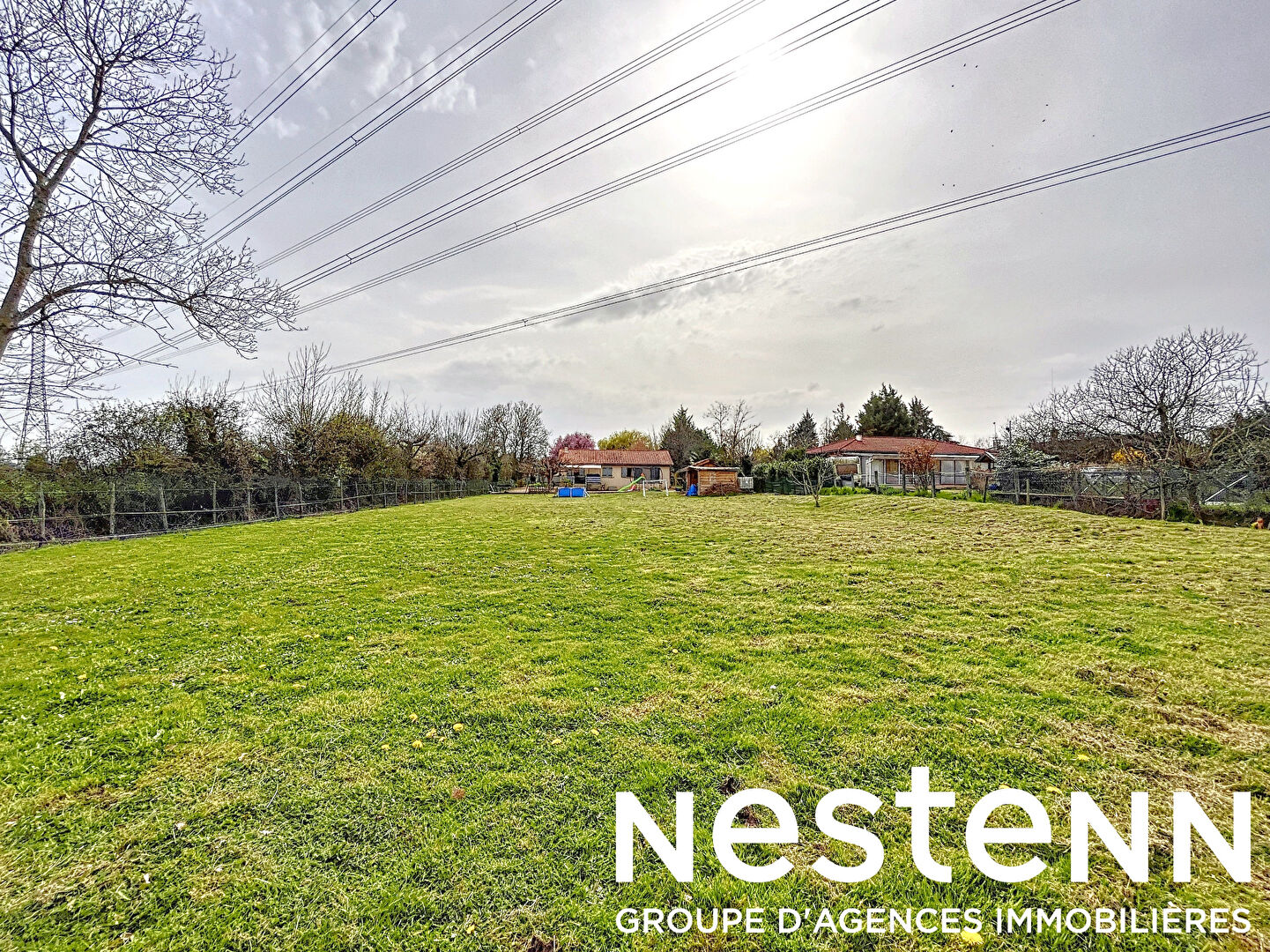 A vendre: Terrain à Bâtir + Prés - 71570 LA CHAPELLE DE GUINCHAY