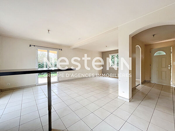 Vente par agence immobiliere à La chapelle de guinchay (71570)