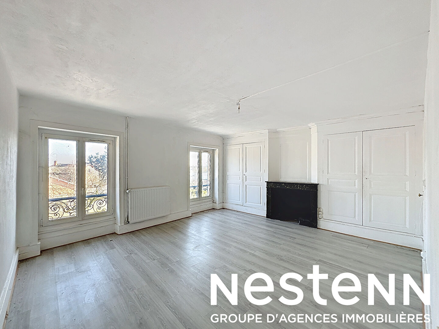 A vendre: Grand  Appartement Type 1 avec parking  - Proche Belleville-en-Beaujolais (69220)