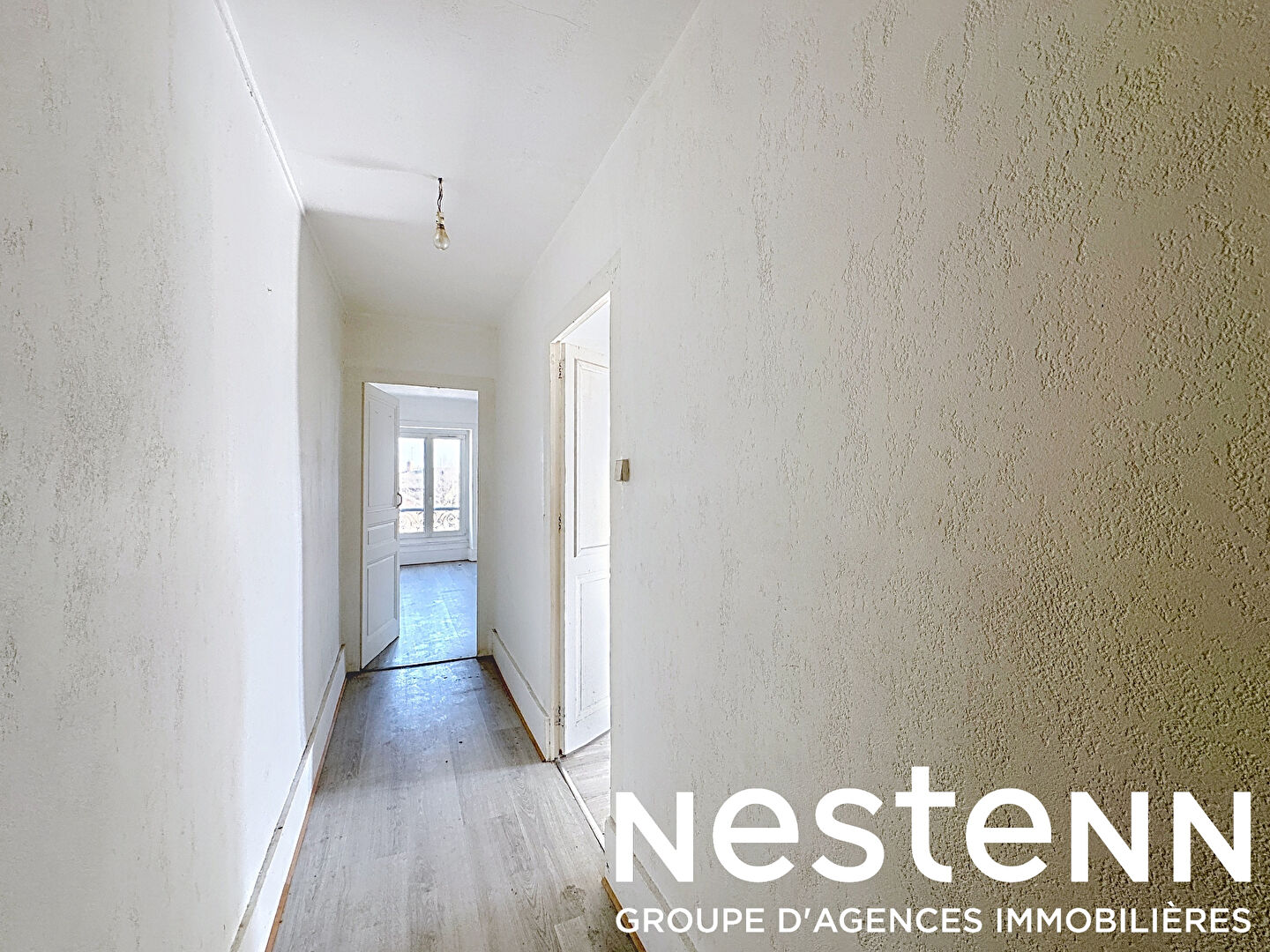 A vendre: Grand  Appartement Type 1 avec parking  - Proche Belleville-en-Beaujolais (69220)