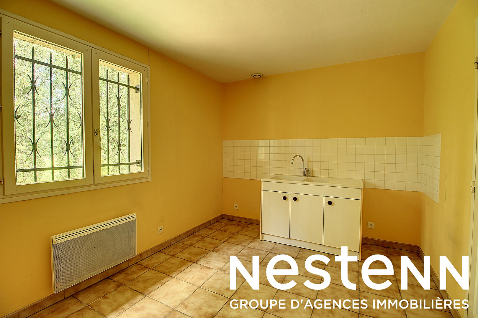 A vendre: Maison Spacieuse avec Grand Terrain - 10