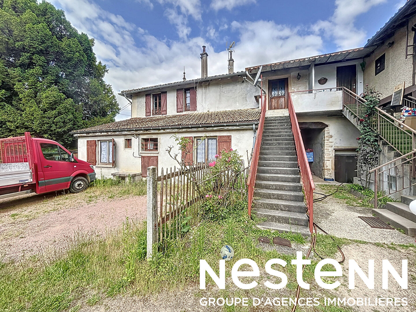 A vendre: Immeuble de 2 logements à rénover,190m2 habitables, double GGE - 71570 LA CHAPELLE DE GUINCHAY