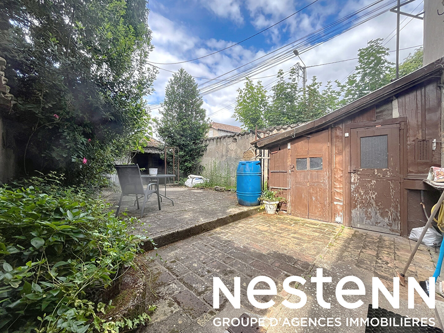 A vendre: Immeuble de 2 logements à rénover,190m2 habitables, double GGE - 71570 LA CHAPELLE DE GUINCHAY
