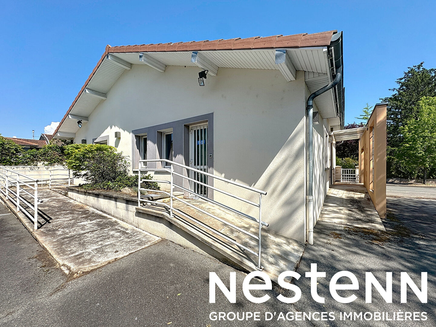 A Vendre: Bâtiment à usage Professionnel - 69220 BELLEVILLE EN BEAUJOLAIS