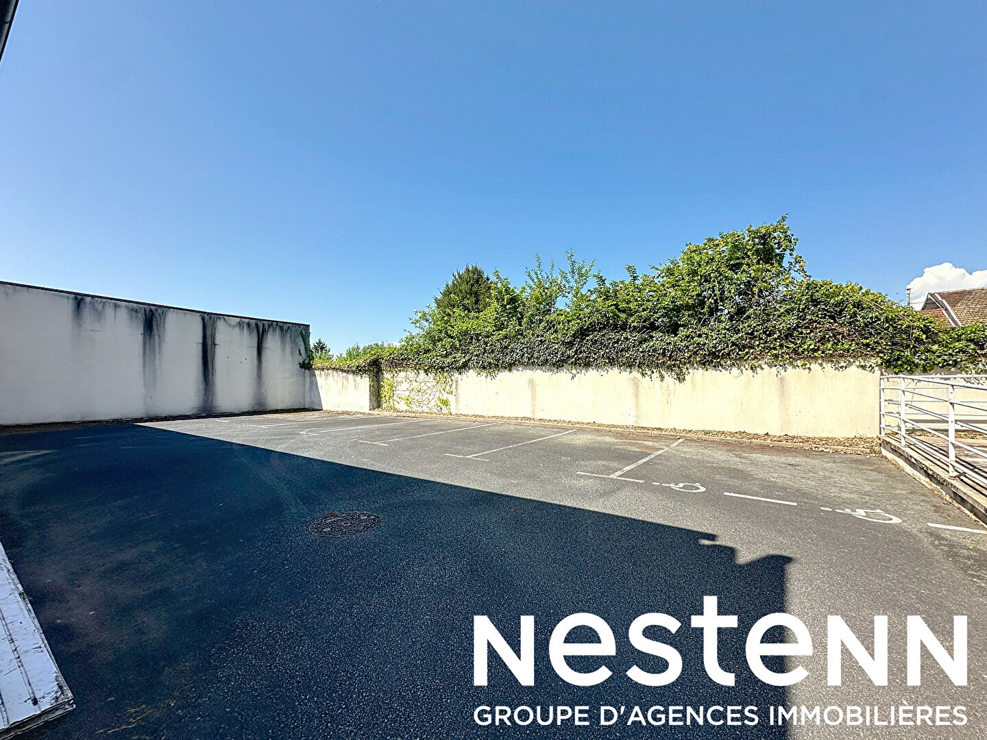 A Vendre: Bâtiment à usage Professionnel - 69220 BELLEVILLE EN BEAUJOLAIS
