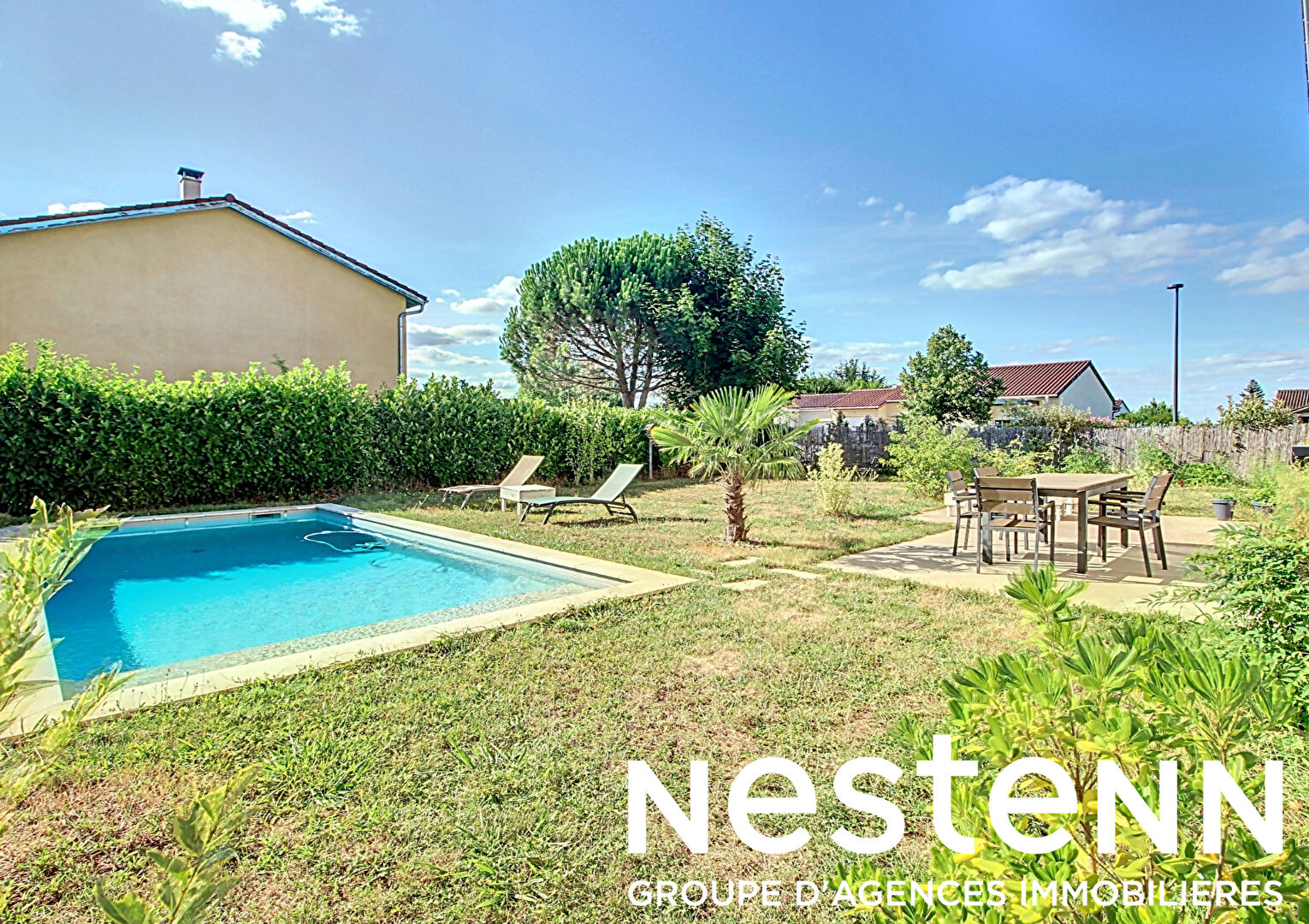 A vendre: Jolie villa avec piscine - 69220 BELLEVILLE EN BEAUJOLAIS