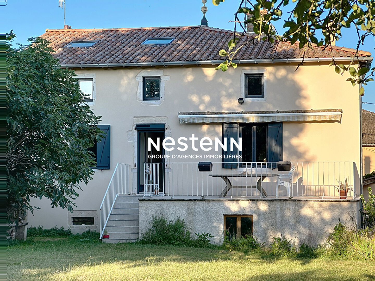 A vendre : Maison de village - 5 chambres - 197 m2 - 2500m2 de terrain - dépendance - 71260 THURISSEY