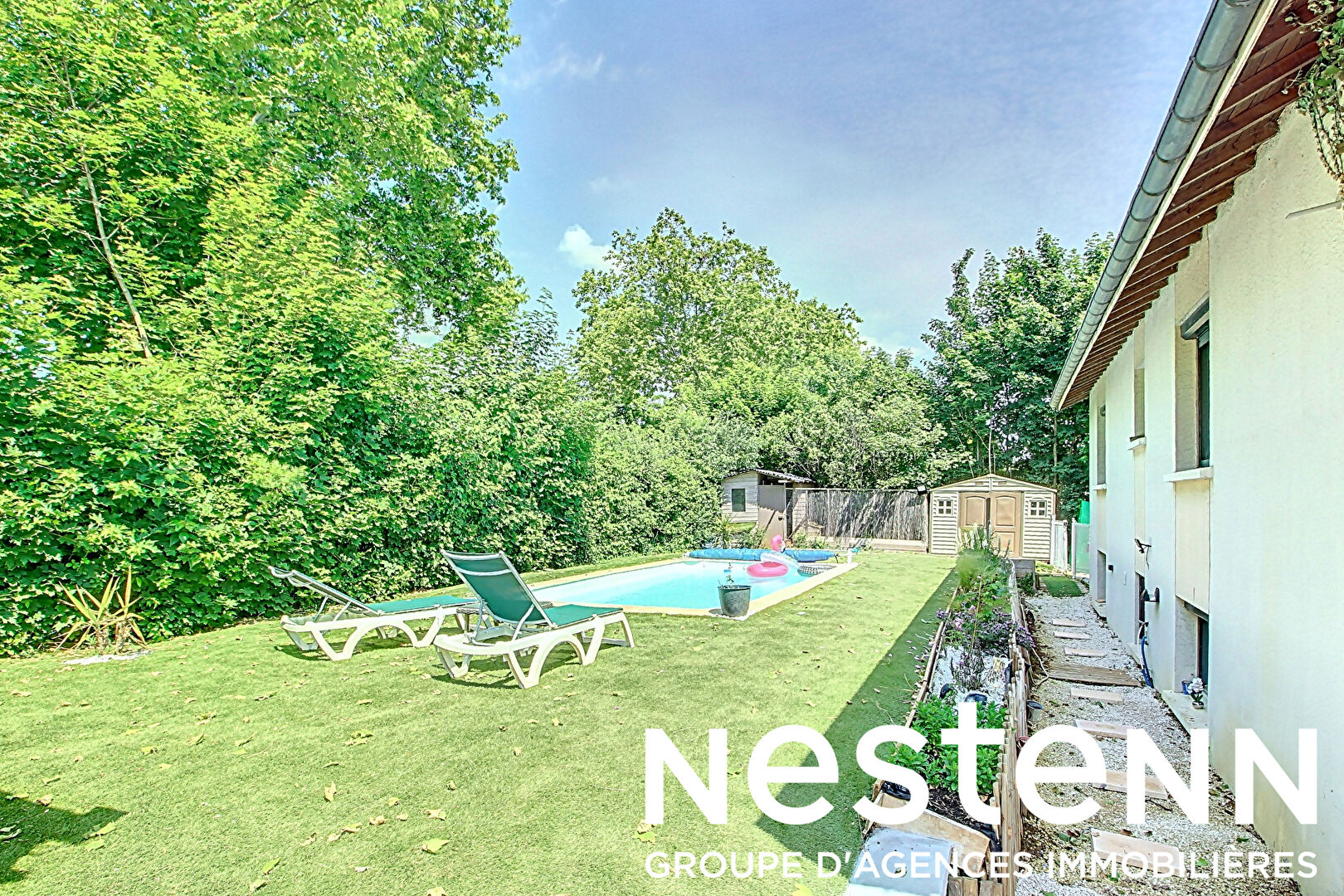 A Vendre: Grande Maison avec Piscine - 69220 BELLEVILLE EN BEAUJOLAIS