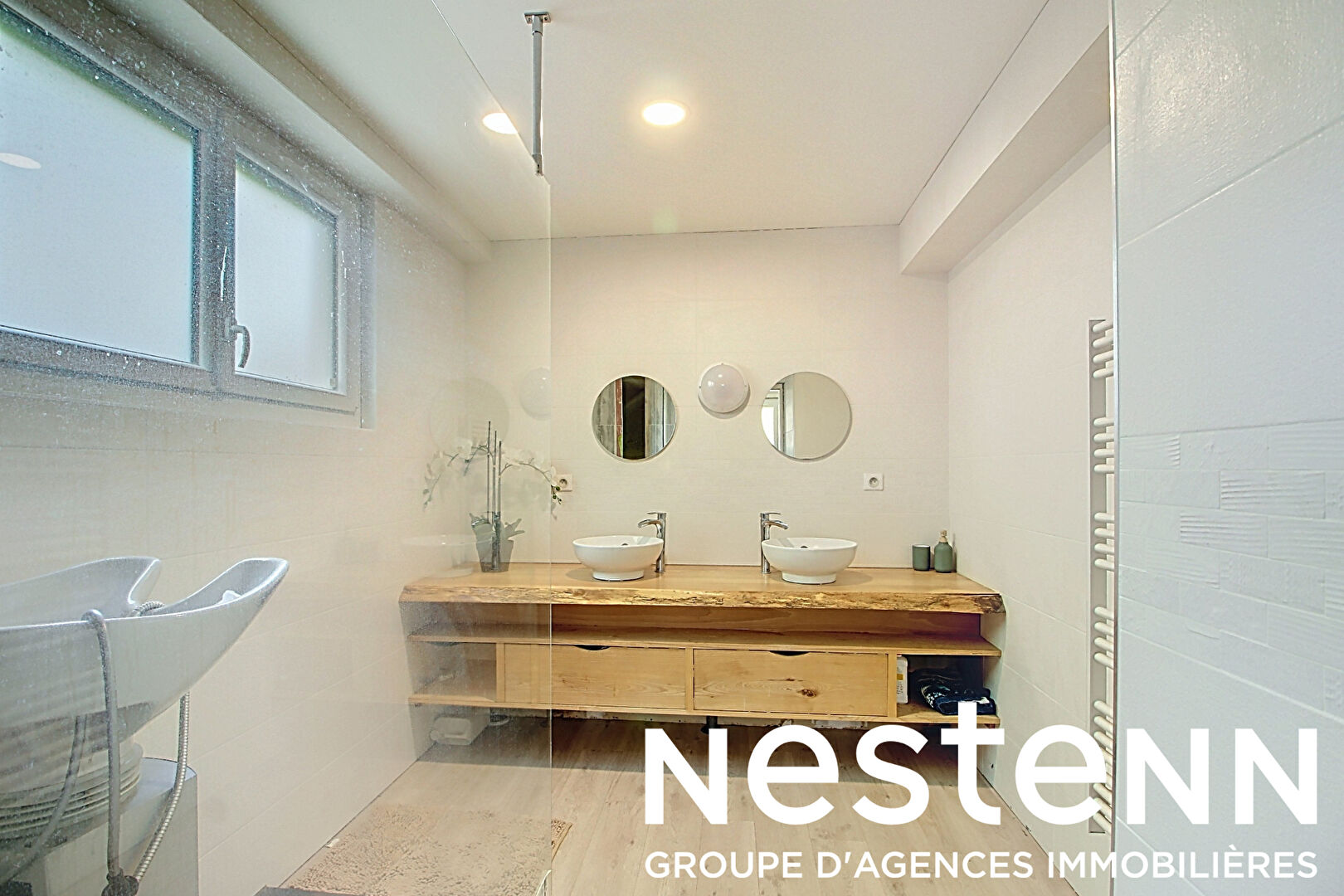 A Vendre: Grande Maison avec Piscine - 69220 BELLEVILLE EN BEAUJOLAIS