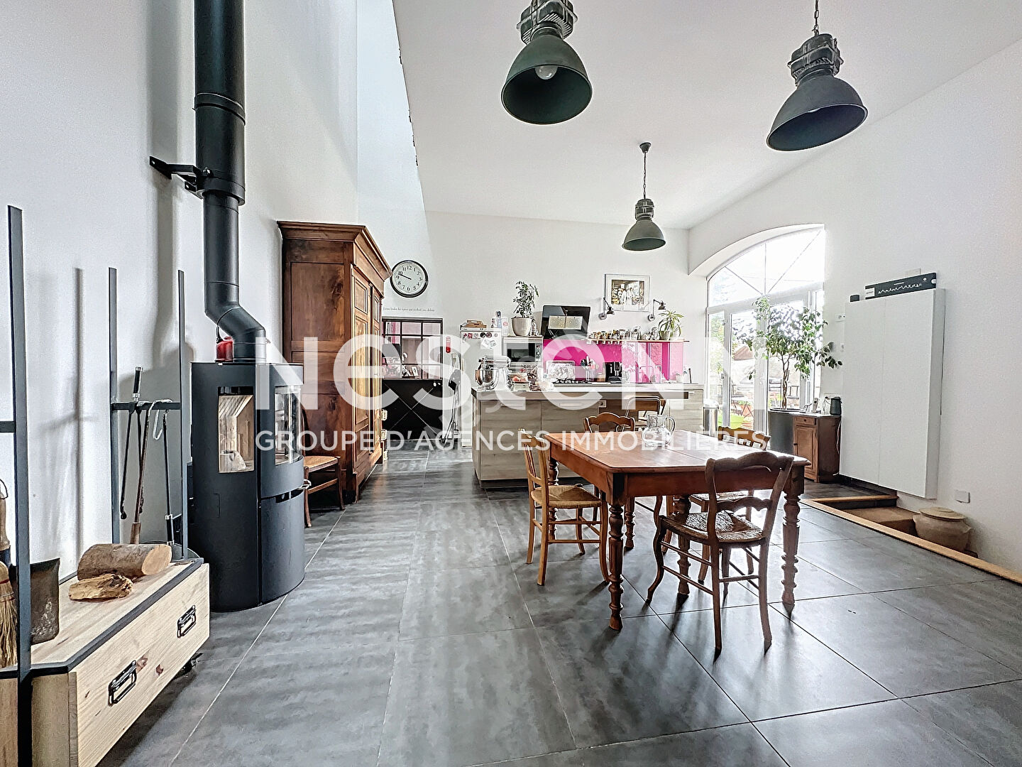 A vendre : Maison avec cachet - belles prestations - 5 chambres - grands espaces de vie  - 71570 ROMANECHE THORINS