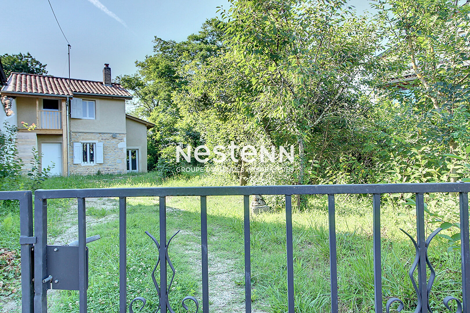 A vendre - Maison avec second oeuvre à terminer - nord 69220 BELLEVILLE EN BEAUJOLAIS