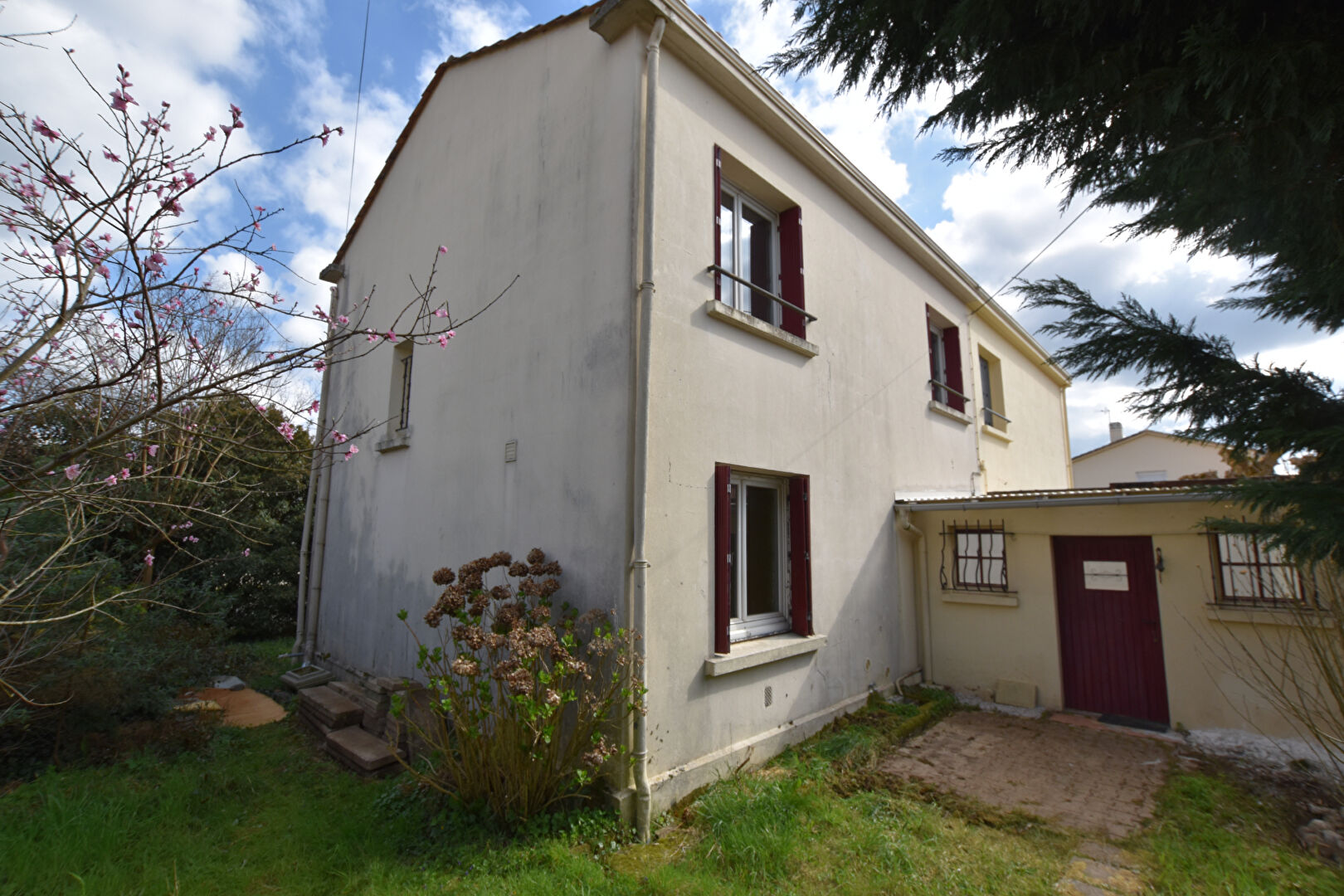 **Maison à vendre rive gauche de Bergerac ? Potentiel à exploiter !**