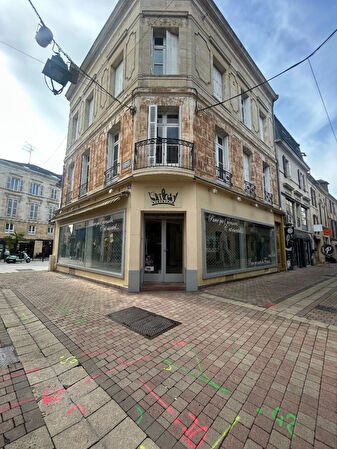 Location local-professionnel à Sainte foy la grande (33220)