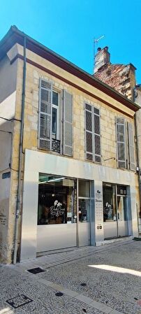 Location local-professionnel à Sainte foy la grande (33220)