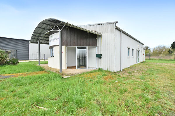 Vente local-professionnel à Bergerac (24100)