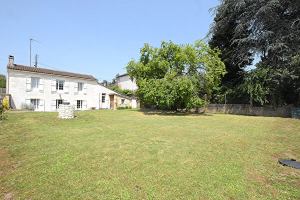 Vente maison cheminée à Gardonne (24680)