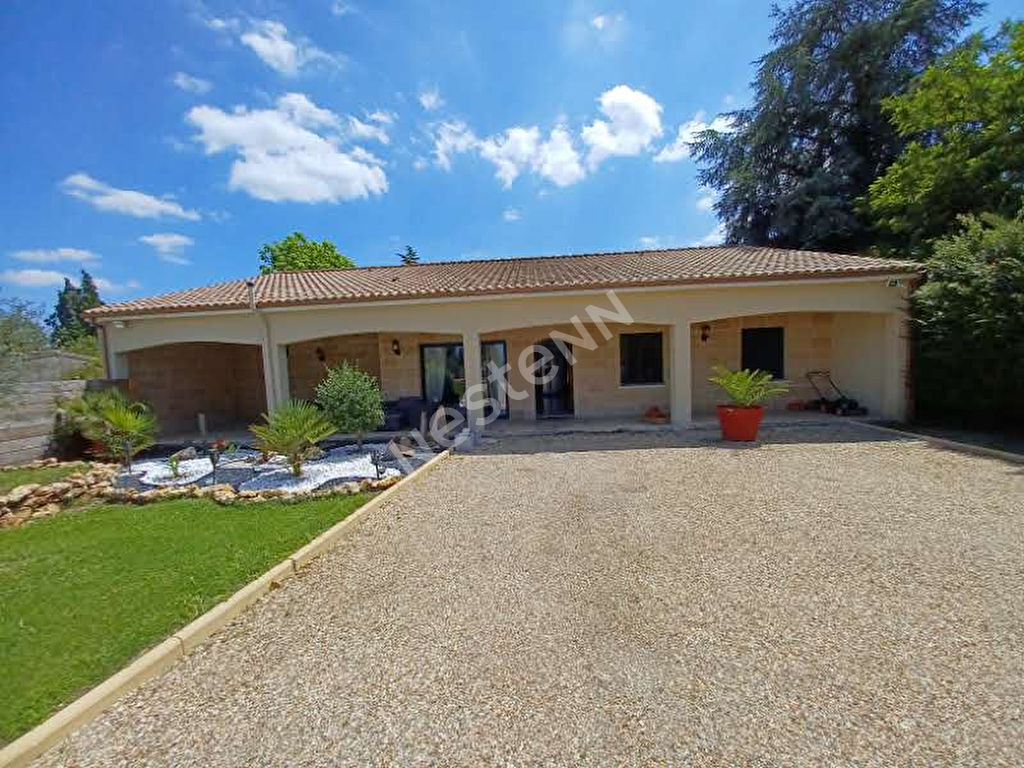 Superbe plain pied de trois chambres proche de toutes commodités à l'Ouest de Bergerac !