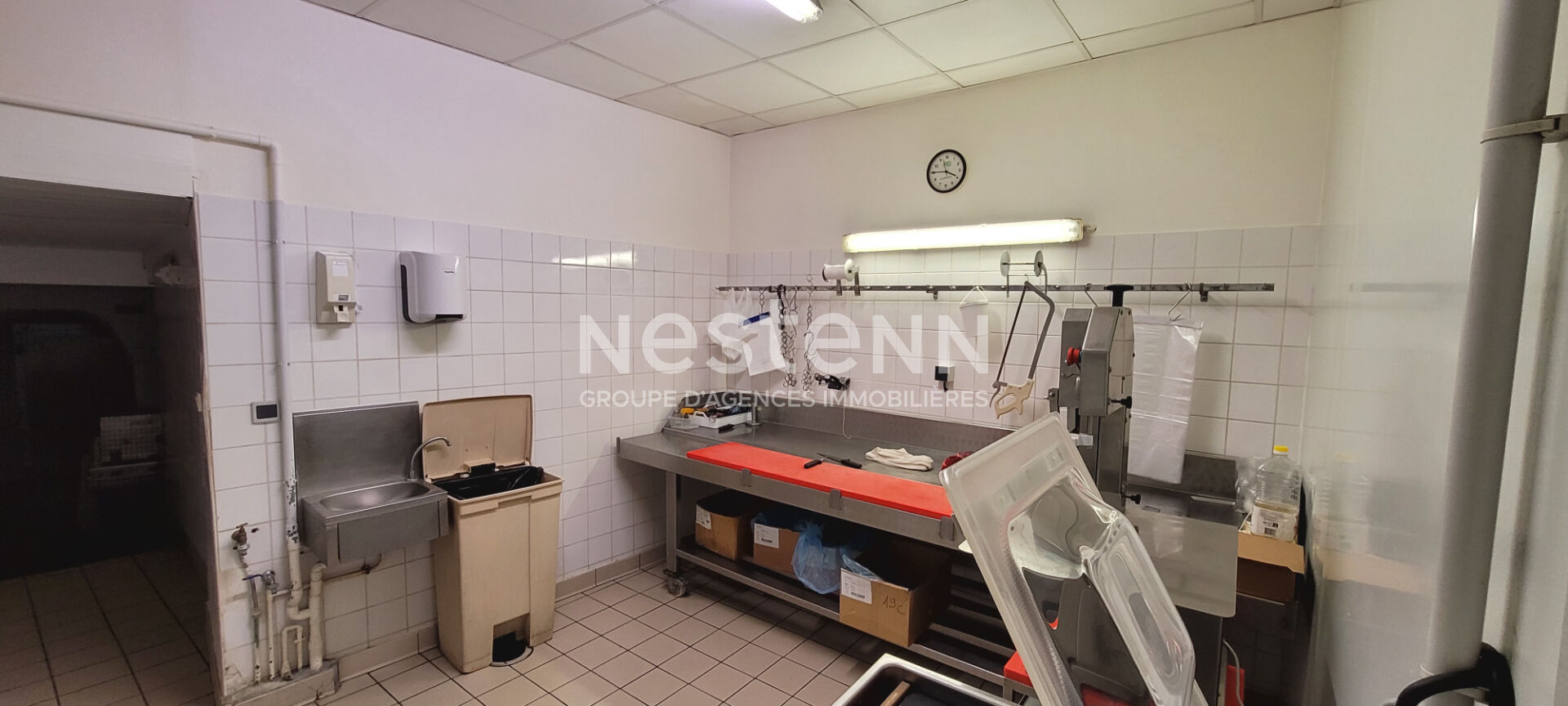 Belle affaire de boucherie à reprendre ou transformer , Local commercial 229 m² , Tous commerces