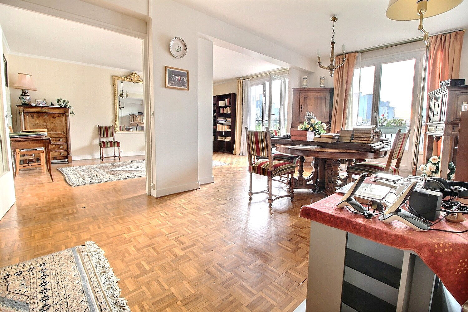 Appartement Courbevoie 4 pièce(s) 92.45 m2