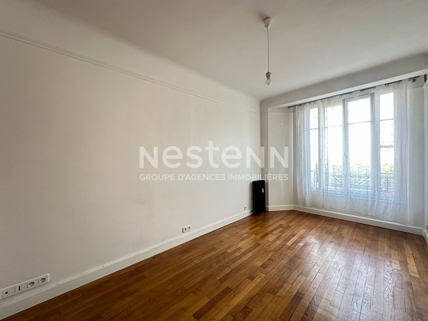 Appartement Courbevoie 2 pièces 39.75 m²  EMPLACEMENT IDEAL-COMMERCES-GARE