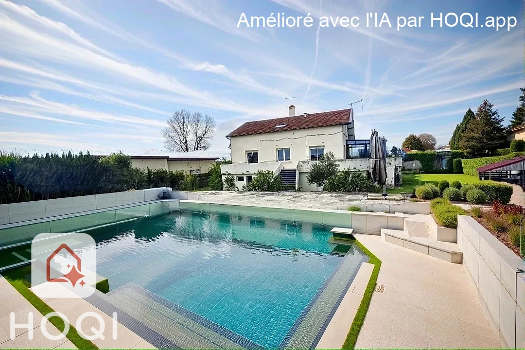 Chamagnieu : Vaste maison familiale  de plus de 180 m²  habitables et 400 m² au sol ; 4 chambres sur Chamagnieu  sur terrain de 1868 m² avec piscine