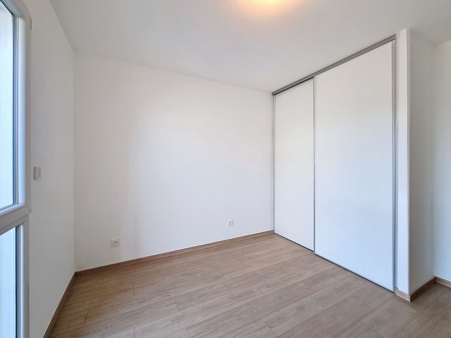 Villa T4 Villemoirieu  117.68  m² avec garage sur terrain de 516 m²