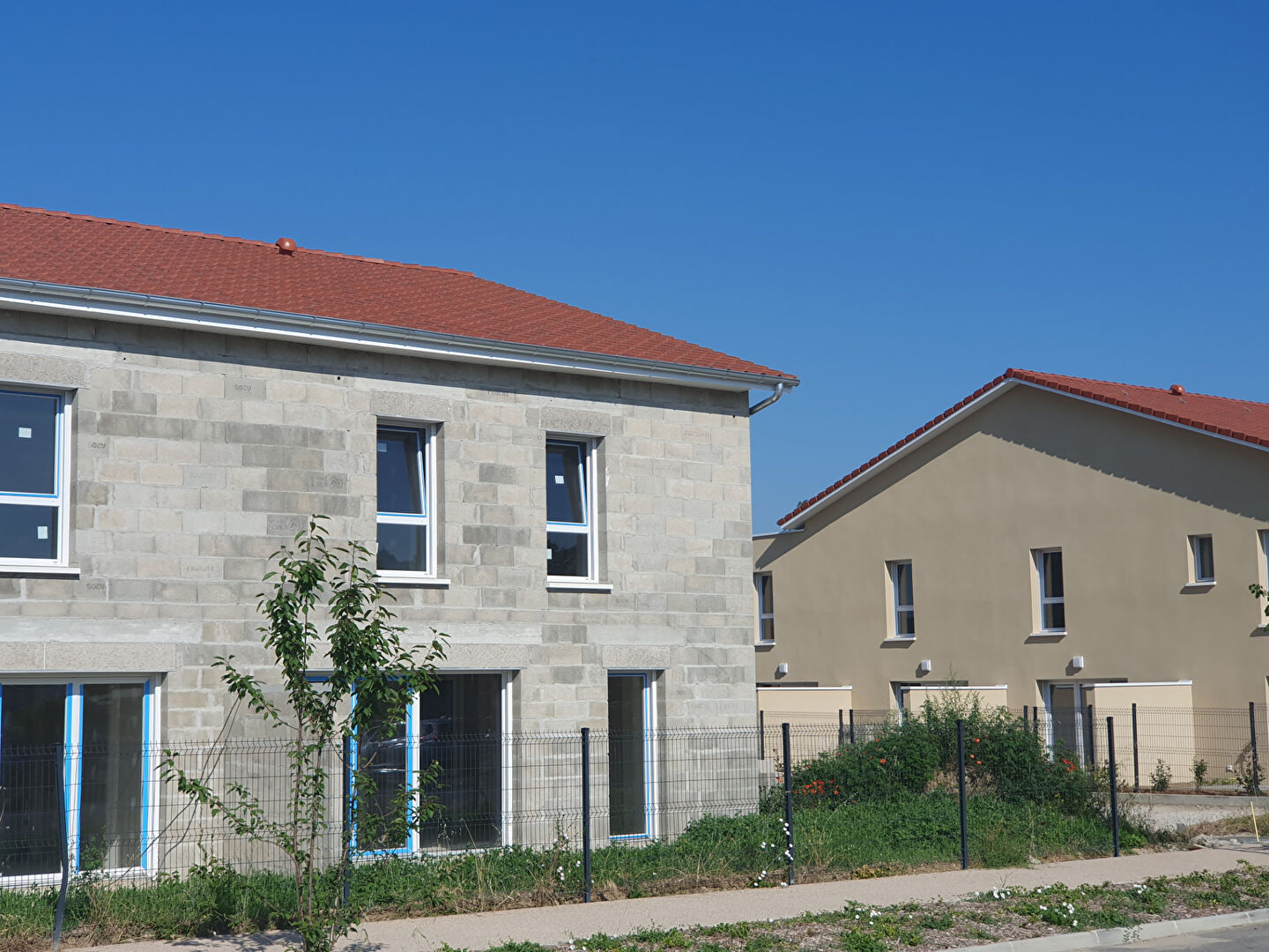 Villa T4 Villemoirieu  89.57 m² avec garage et jardin privatif de 84 m²