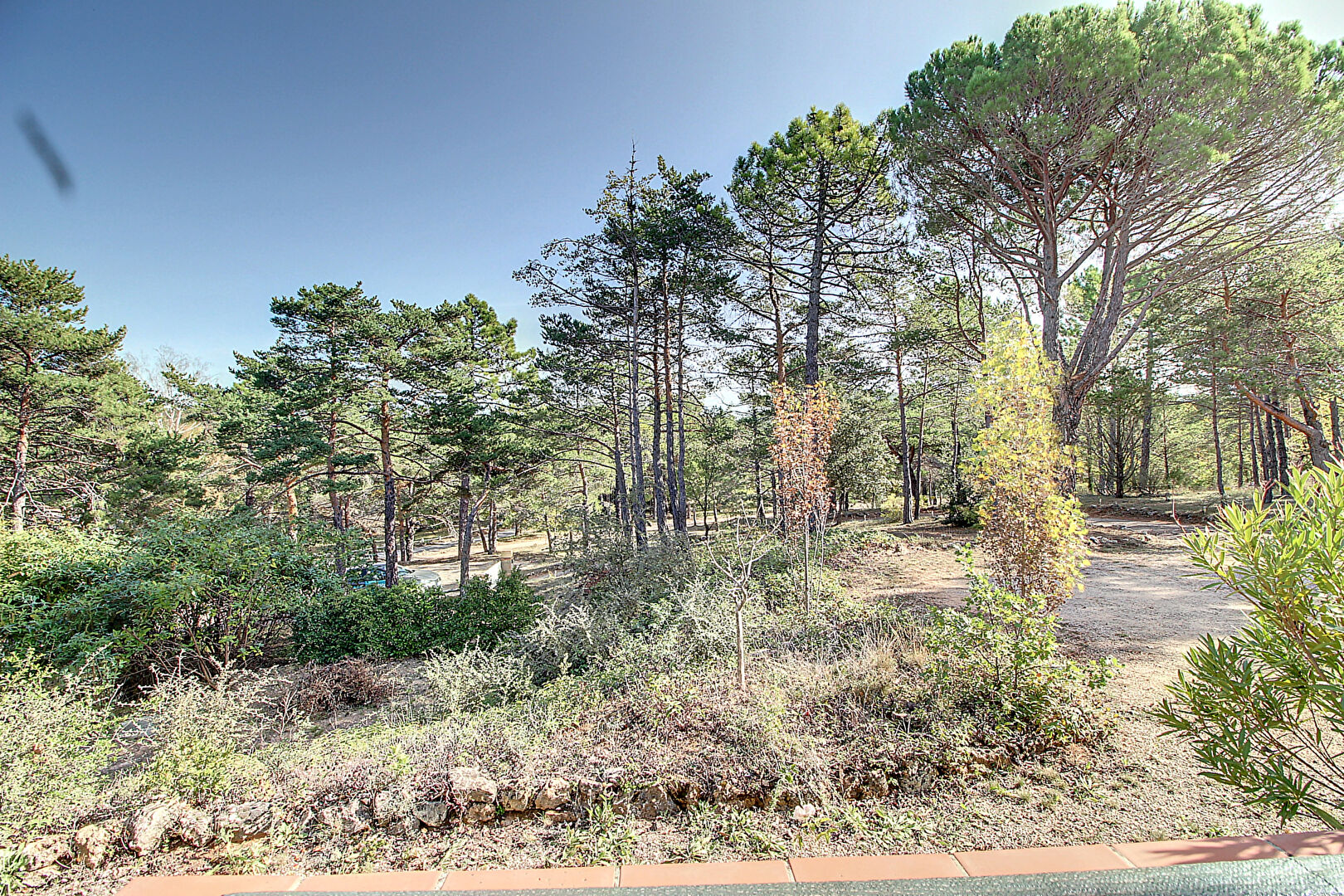 TOURTOUR Maison 3 pièces 93 m² sur 1237 m² de terrain avec CARPORT