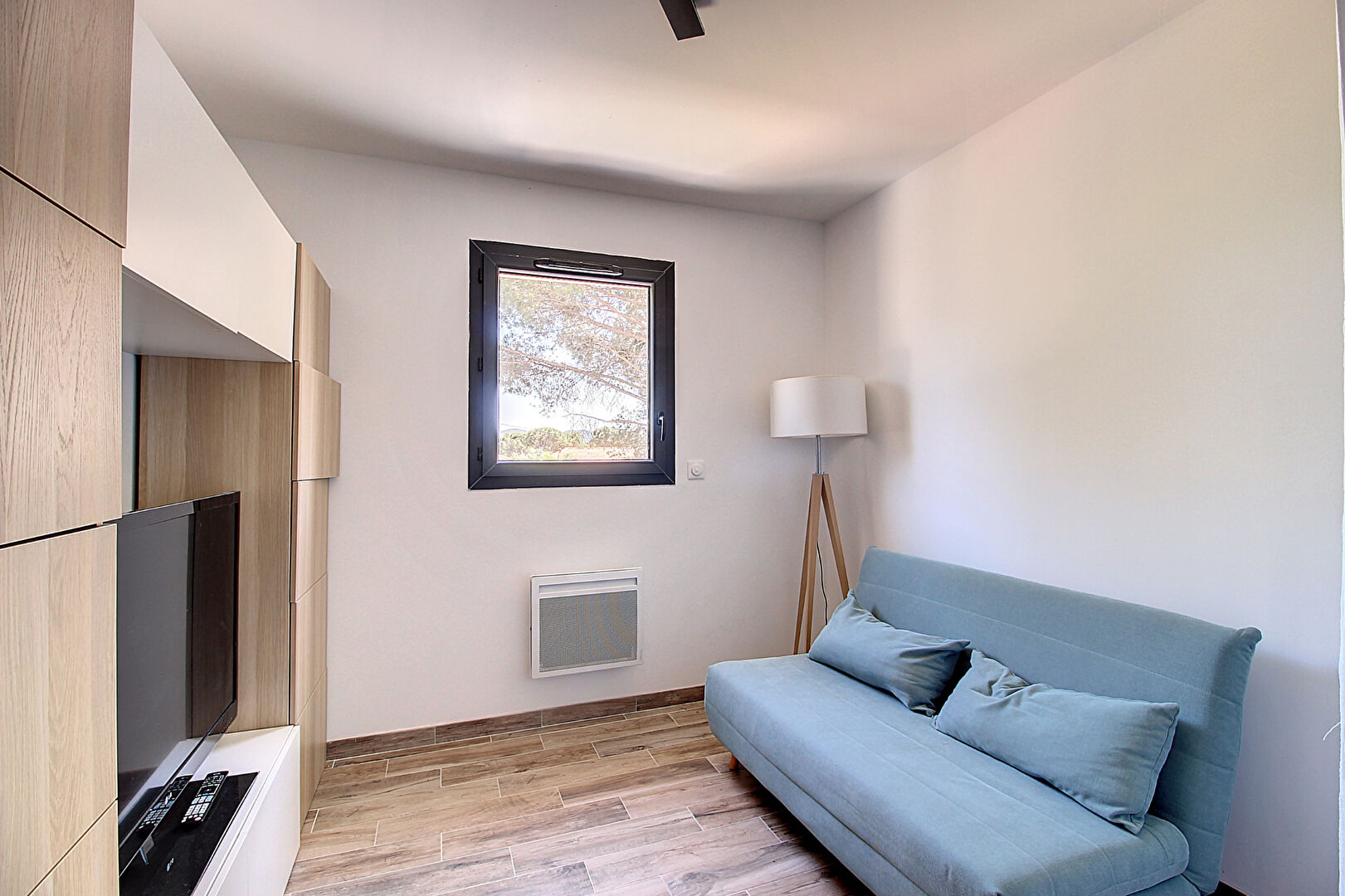 Maison Moderne Vidauban 6 pièce(s) 111 m2 - Terrain 650m2 - Garage moto