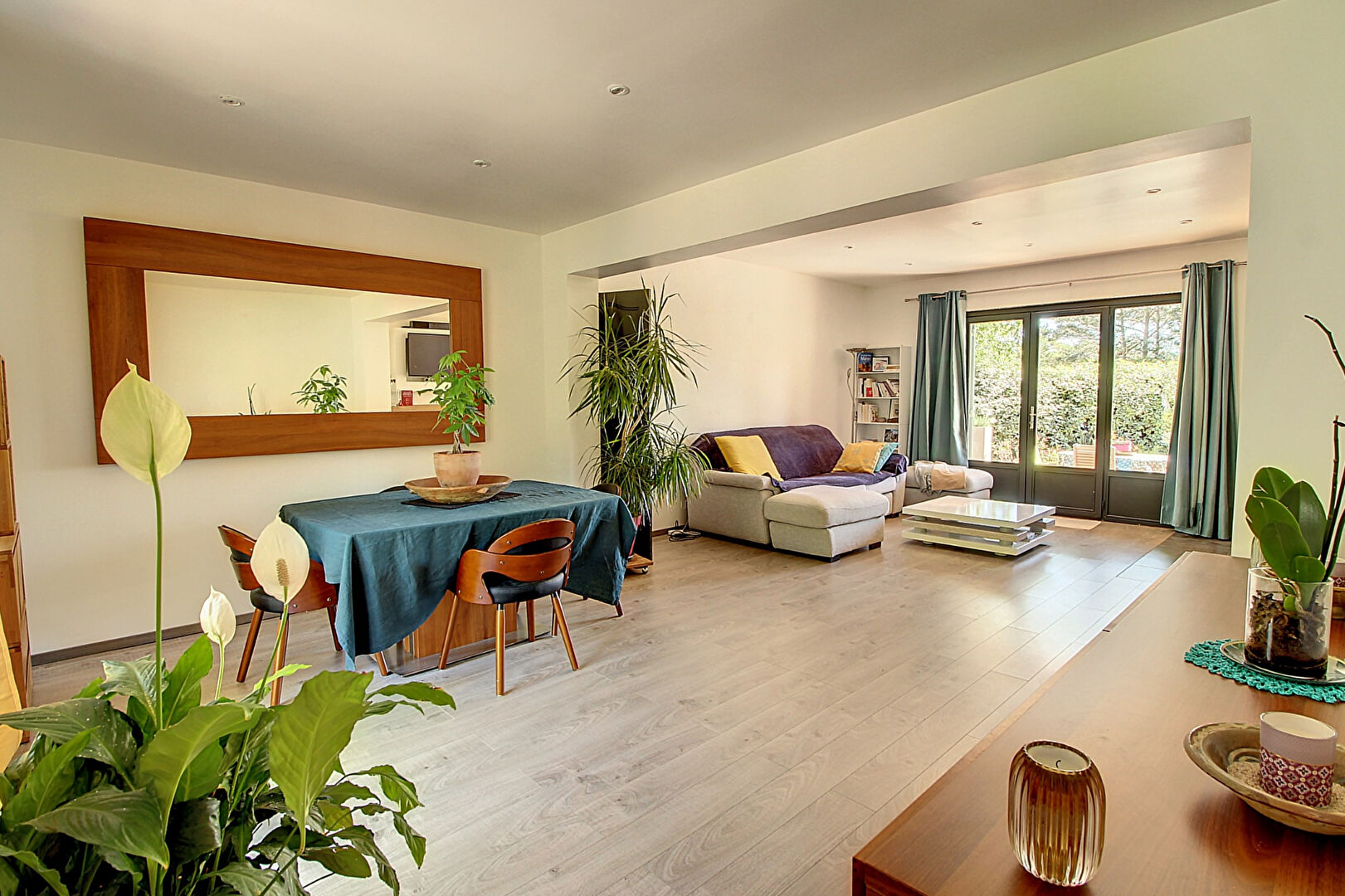 TOURTOUR Maison plain-pied 2 chambres 86 m² avec GARAGE