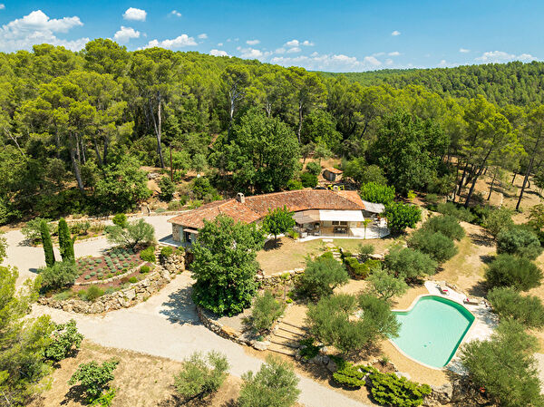 Vente maison jardin à Tourtour (83690)