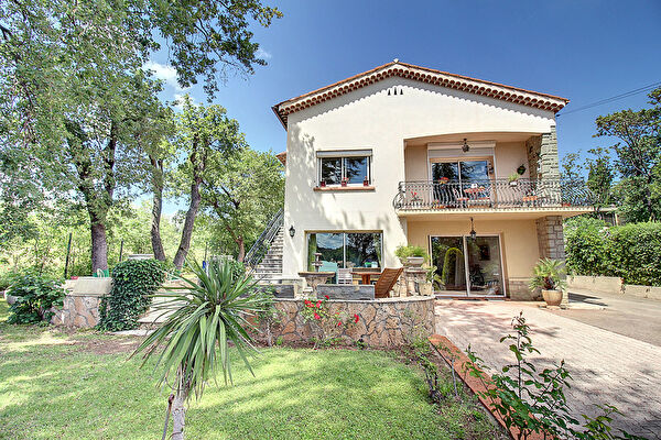 Vente maison véranda à Tourtour (83690)