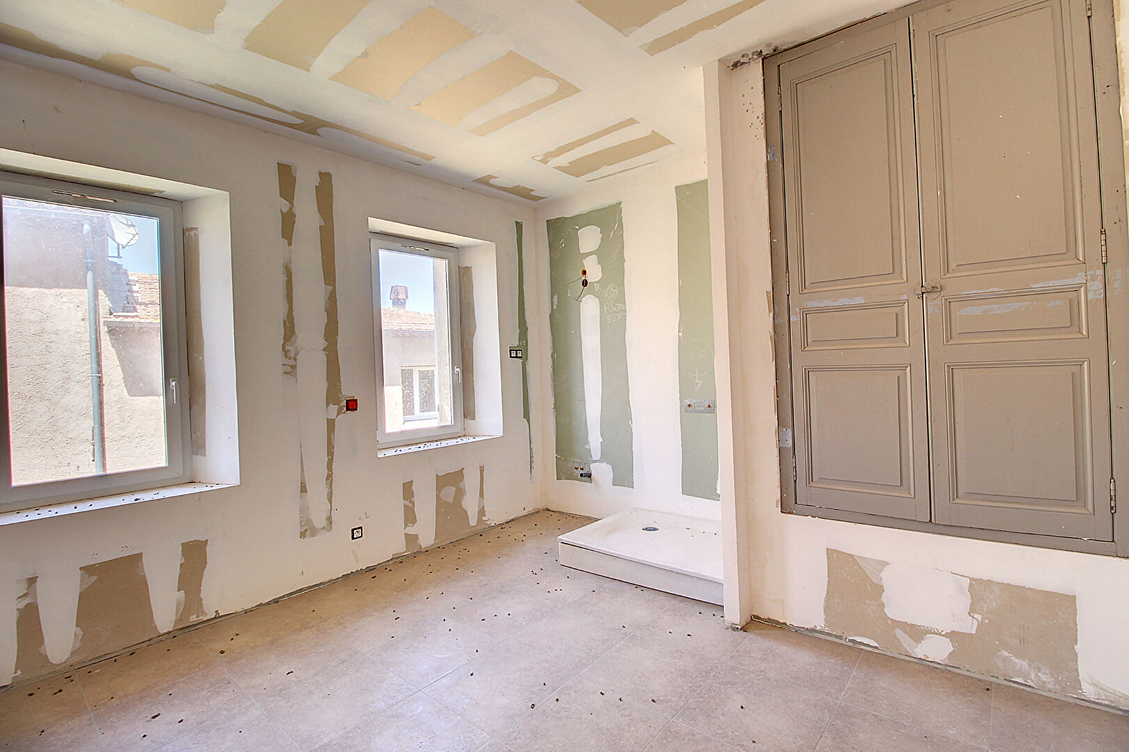 A VENDRE Maisons de Hameau - 250 m² - à rénover - terrain 4067m²