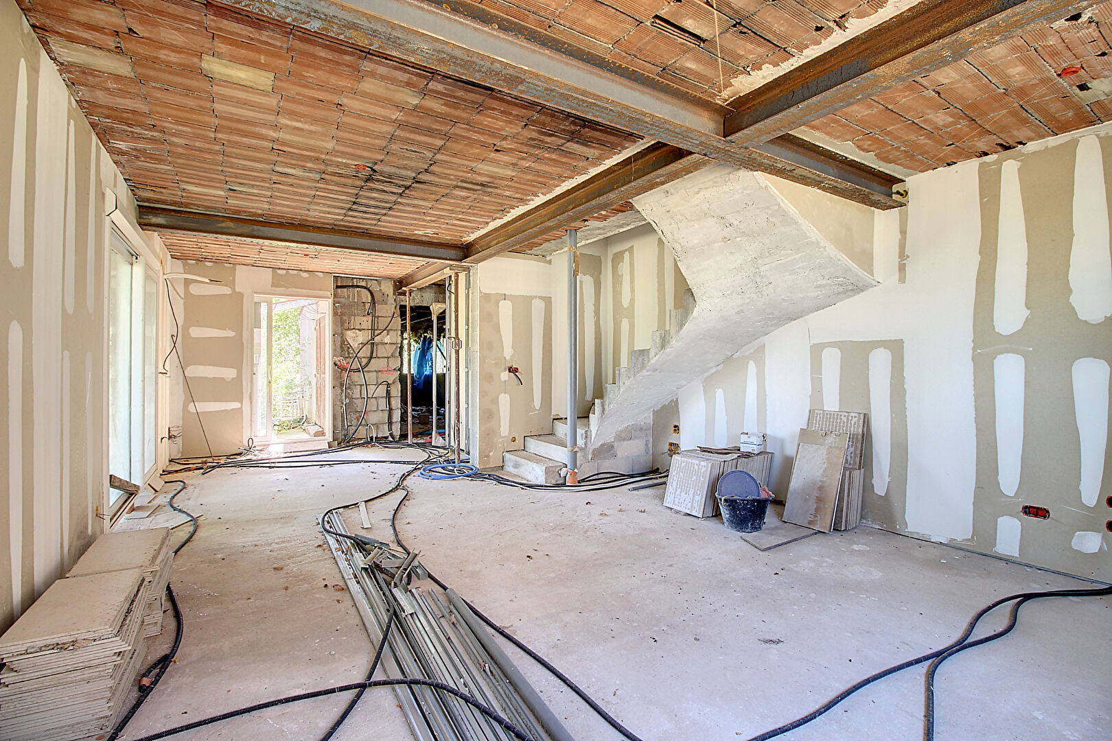 A VENDRE Maisons de Hameau - 250 m² - à rénover - terrain 4067m²