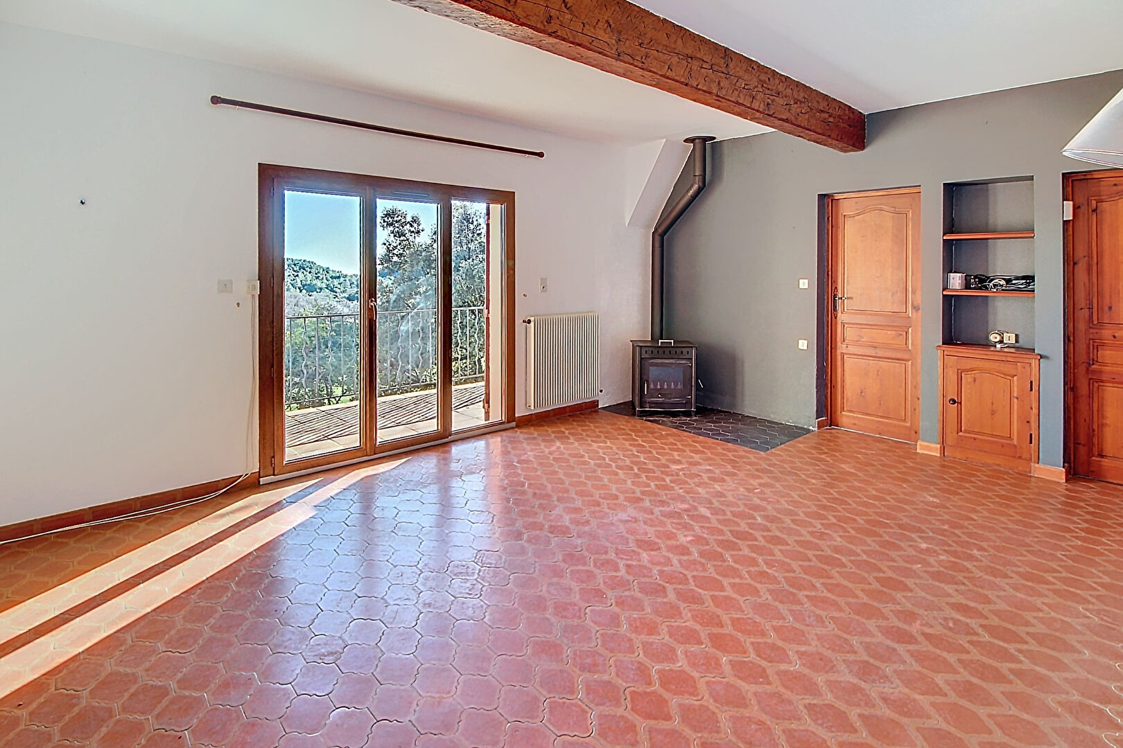 A VENDRE EN EXCLUSIVITE  Maison TOURTOUR 5 pièces 98m2 avec une vue splendide sur un terrain de 1072m2
