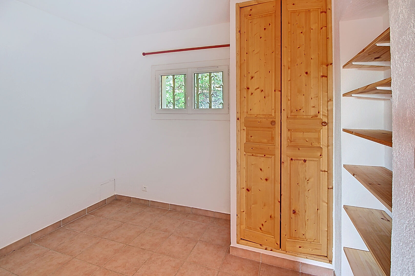 A VENDRE EN EXCLUSIVITE  Maison TOURTOUR 5 pièces 98m2 avec une vue splendide sur un terrain de 1072m2