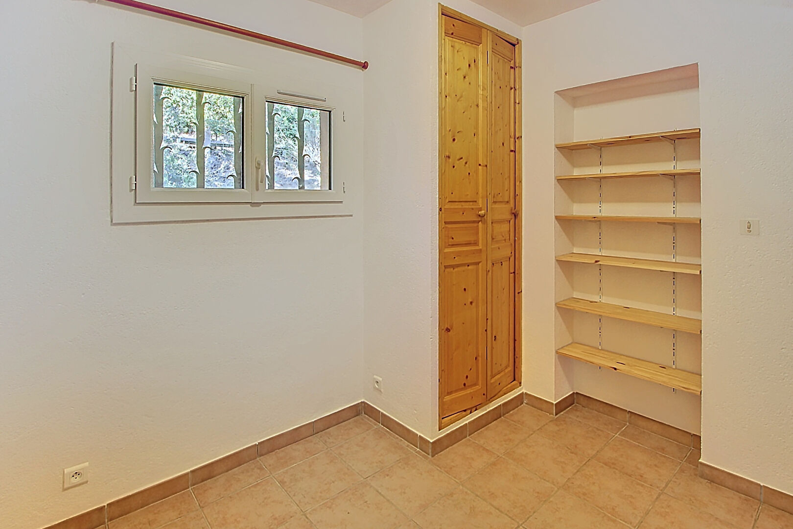 A VENDRE EN EXCLUSIVITE  Maison TOURTOUR 5 pièces 98m2 avec une vue splendide sur un terrain de 1072m2