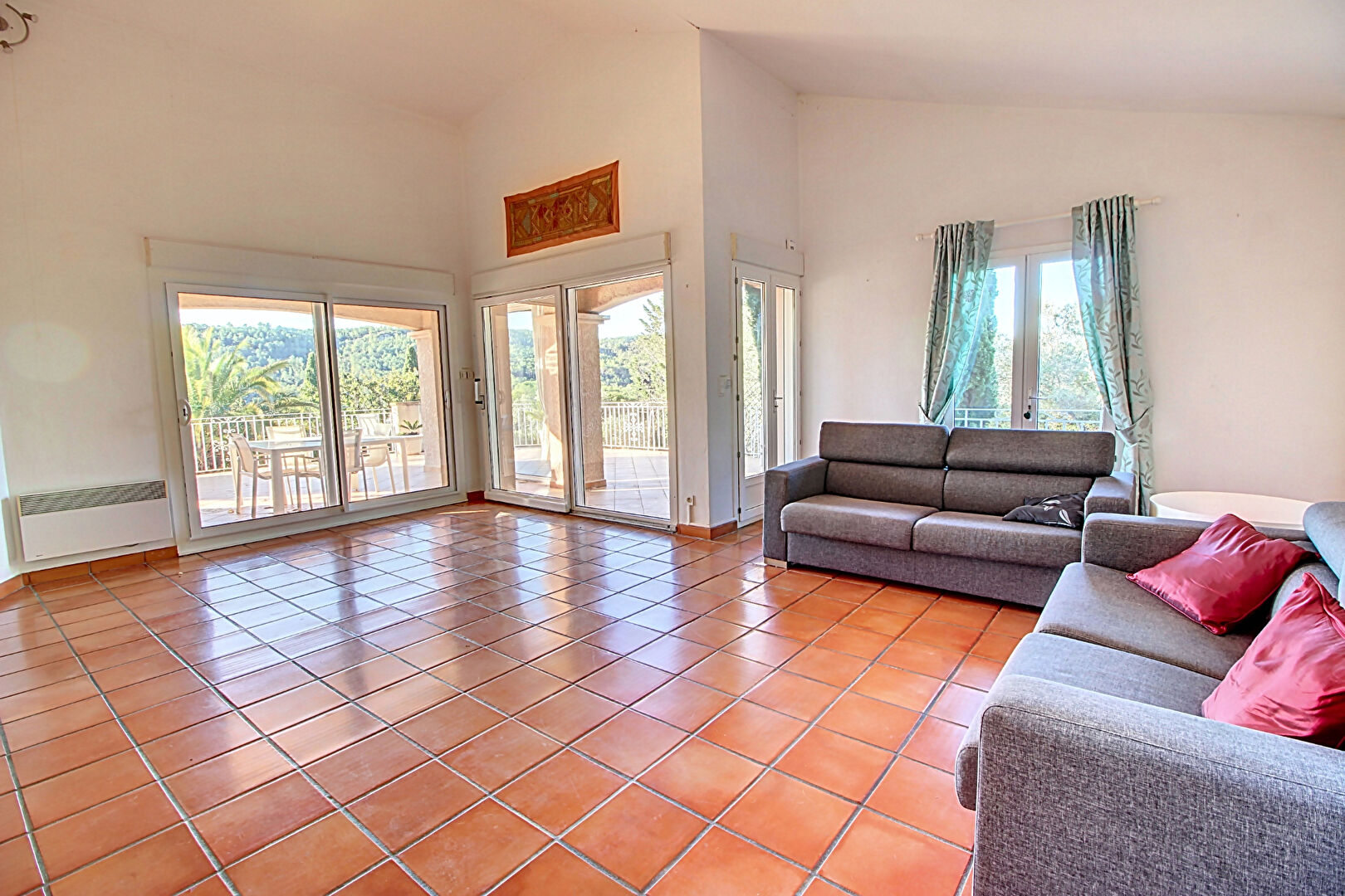 A VENDRE VILLECROZE - Maison 110m² sur un terrain d'environ 3000m² - VUE DEGAGEE