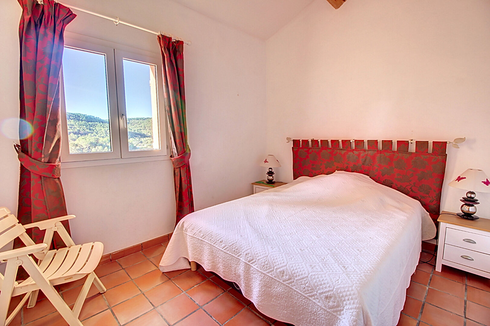 A VENDRE VILLECROZE - Maison 110m² sur un terrain d'environ 3000m² - VUE DEGAGEE