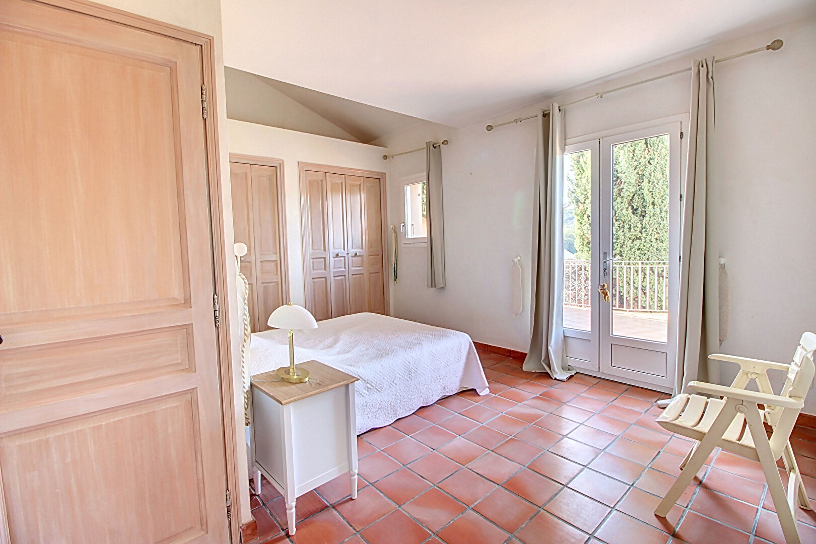 A VENDRE VILLECROZE - Maison 110m² sur un terrain d'environ 3000m² - VUE DEGAGEE