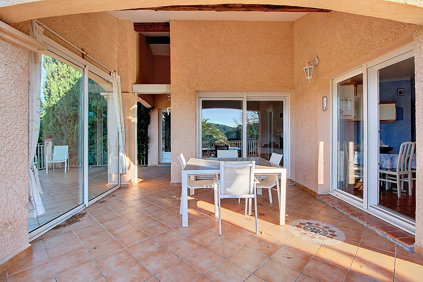 A VENDRE VILLECROZE - Maison 110m² sur un terrain d'environ 3000m² - VUE DEGAGEE