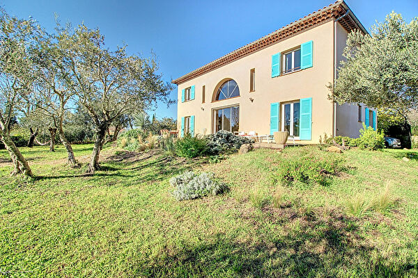 Vente maison récente à Tourtour (83690)