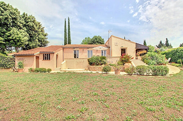 Vente maison récente à Tourtour (83690)