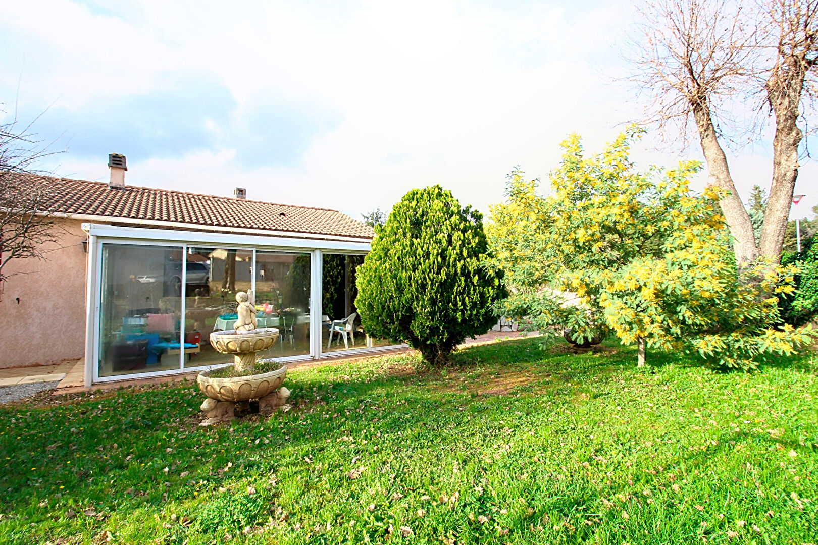 Maison VIDAUBAN, 90 m² , garage, terrain 545 m² .