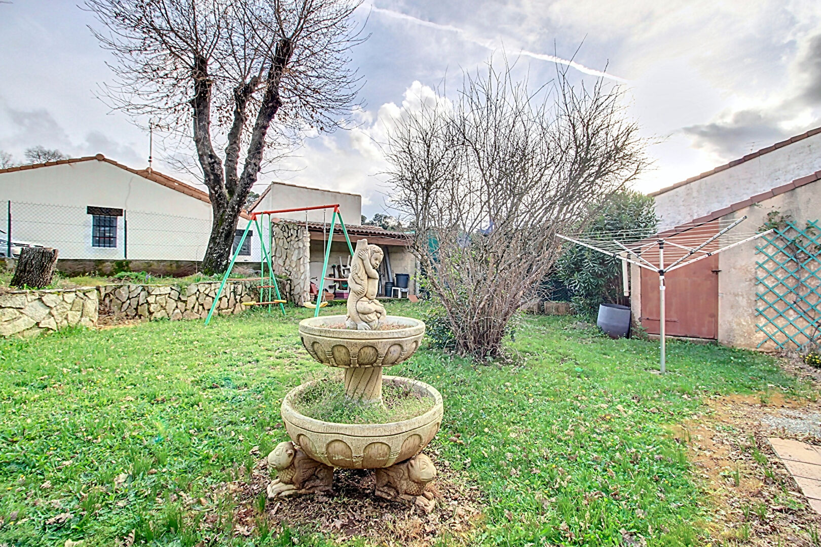 Maison VIDAUBAN, 90 m² , garage, terrain 545 m² .