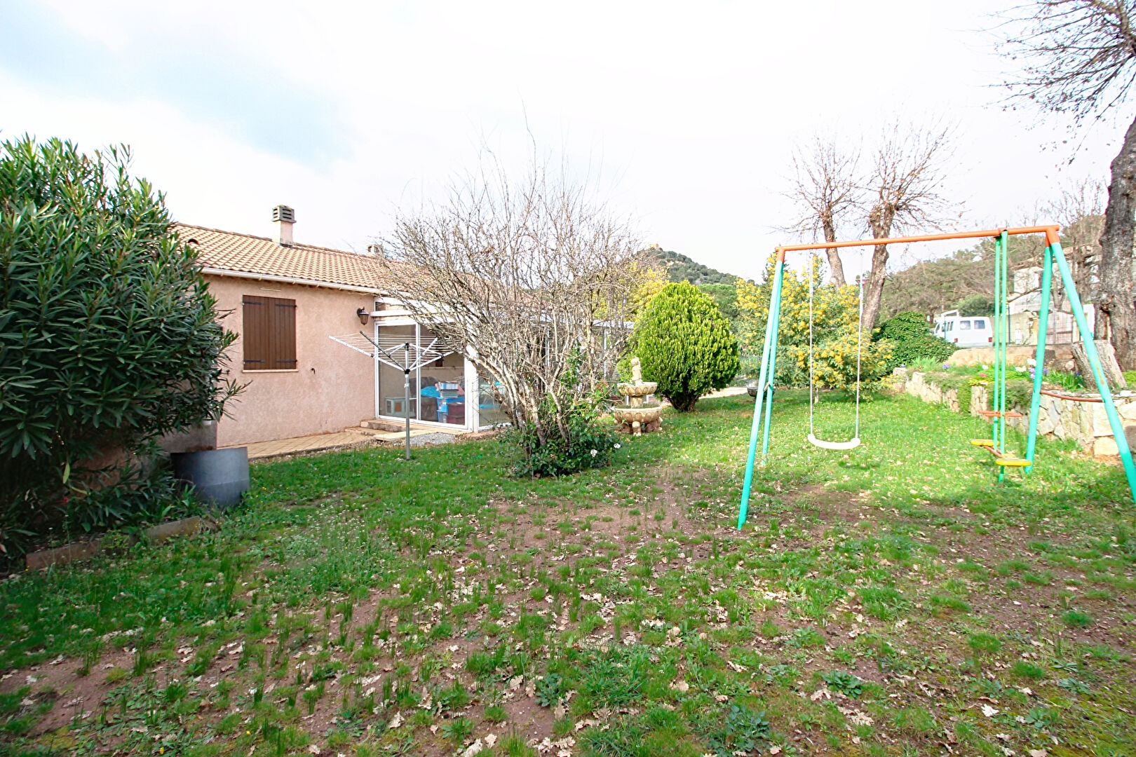 Maison VIDAUBAN, 90 m² , garage, terrain 545 m² .